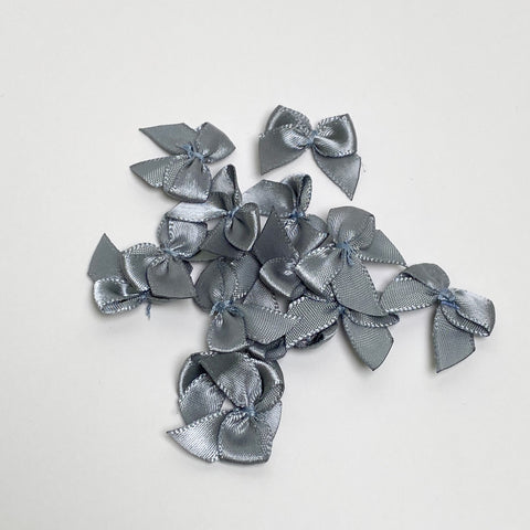 Satin Schleife "Rauchblau"